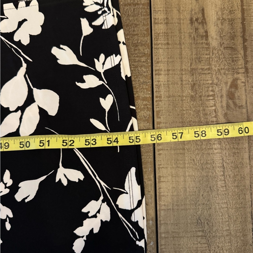 White House Black Market Floral Black and White Women's Dress Size S - Picture 14 of 14